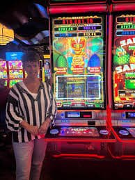588jl casino lobby showing live dealer tables and slot games for Filipino players